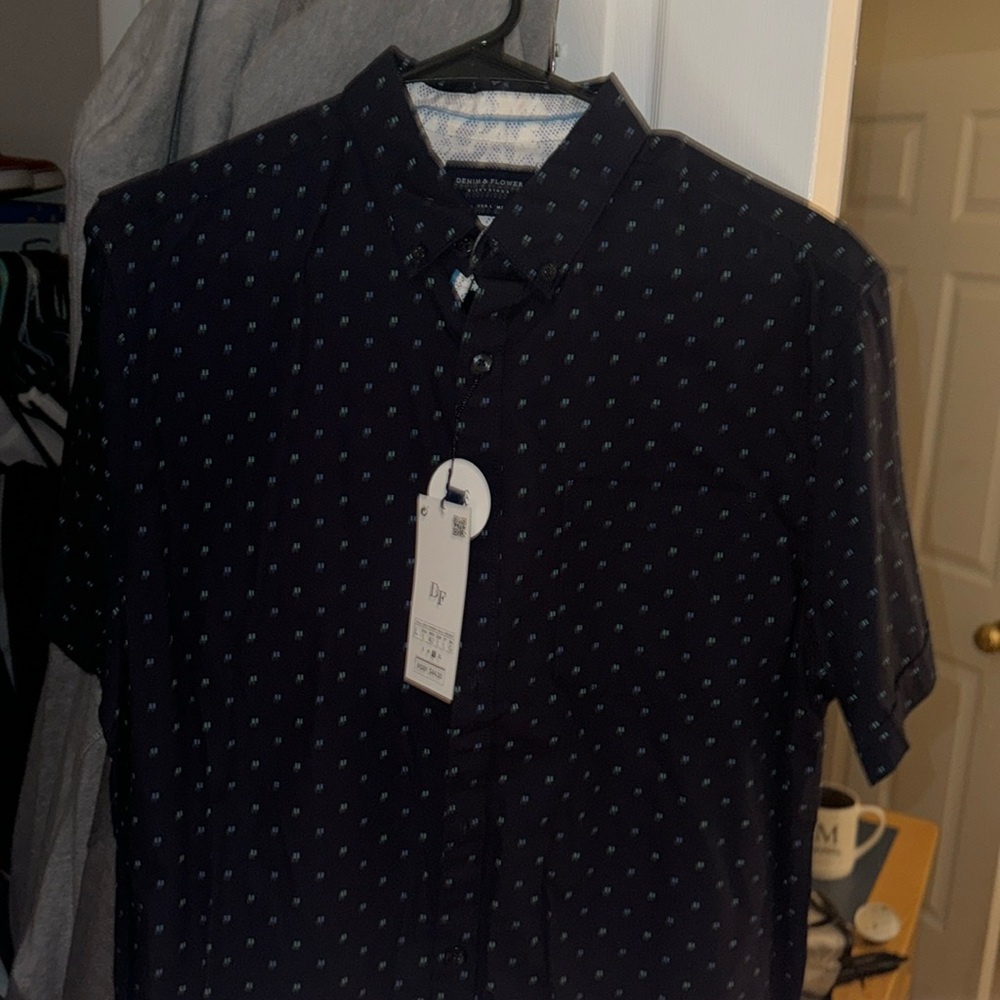 Denim & Flowers Slim Fit Button Down Short Sleeve Polo Shirt Size M Brand New